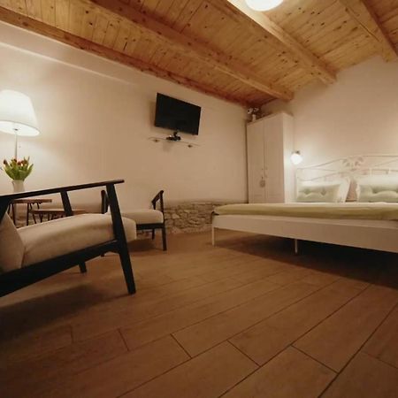 Guesthouse Centrum B&B Izola Esterno foto